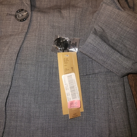 NWT Wool Blazer & Skirt Suit Jacket Size 10 Skirt size 6 - Picture 3 of 16